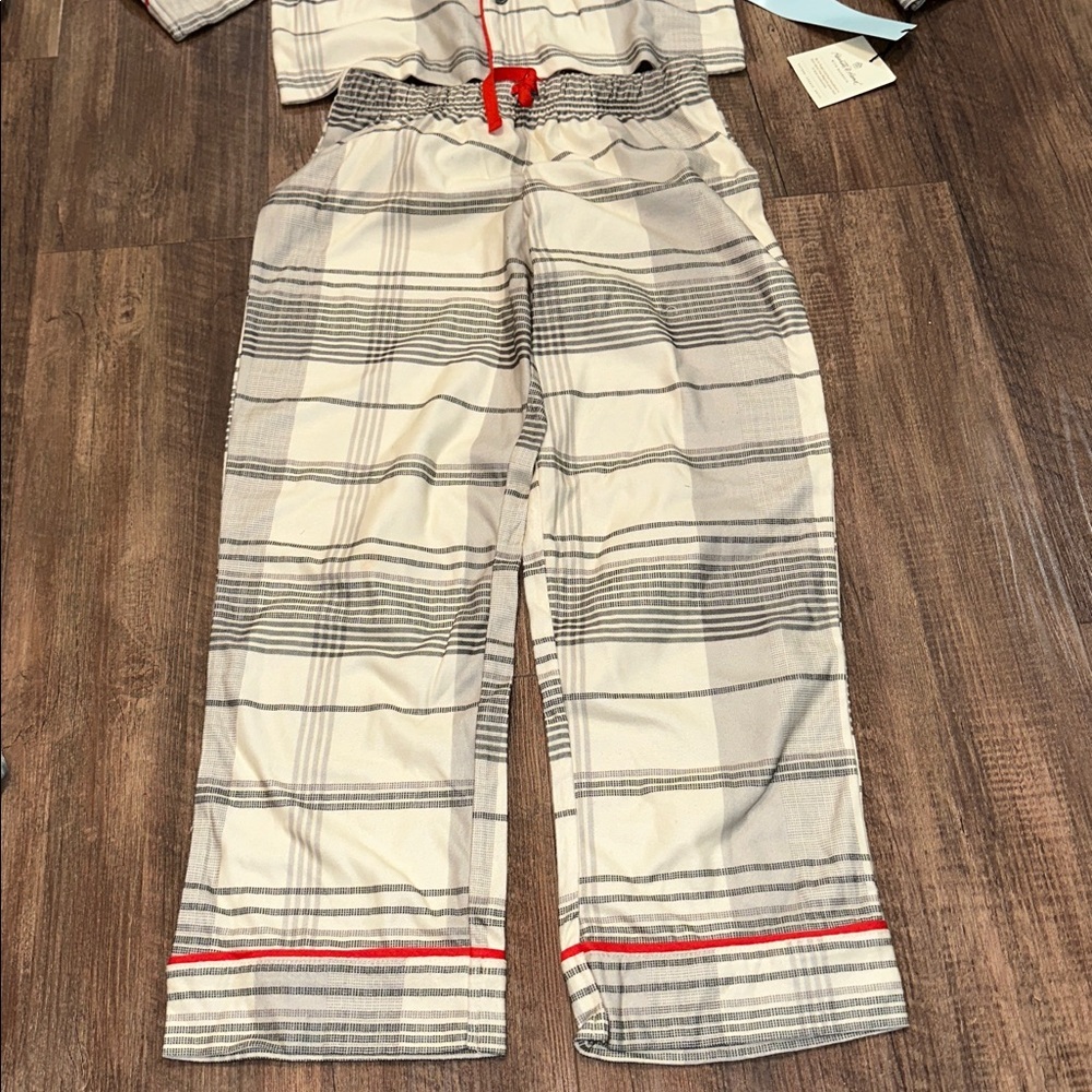 Hearth & Hand with Magnolia 2 piece Plaid Pajama Set sz 8 NWT - Picture 2 of 3